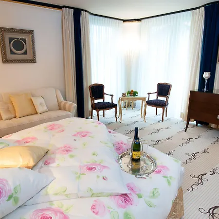 Luxus-residenz Alexado Villa *